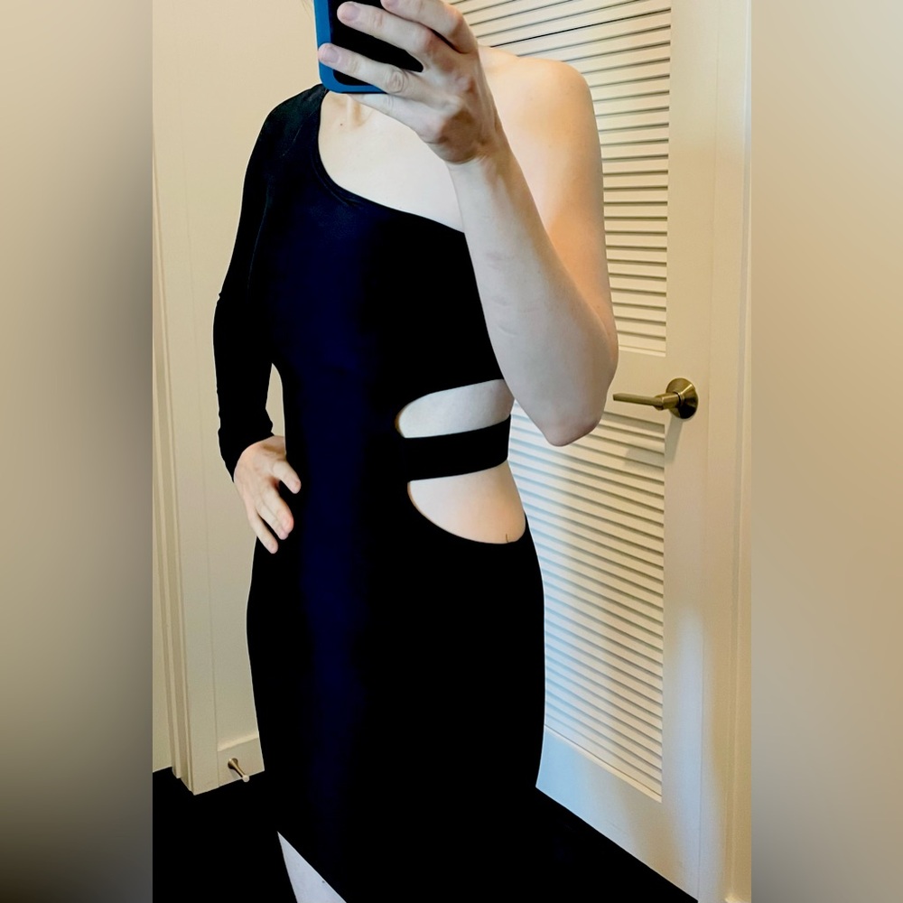 Sexy European High Quality Short Black Dress with open side and one long arm